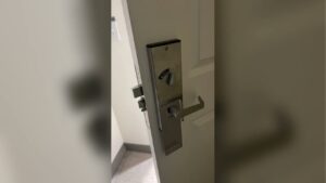 Read more about the article Locksmith Near Me Orlando: 24/7 Emergency Locksmith & Lock Rekeying Services