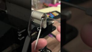 Read more about the article MOTTURA CHAMPIONS picked. #lockpicking #locksport #asmrsounds #asmrvideo #locksmith #key#kale