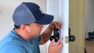 Read more about the article YAMIRY Smart Door Lock | Installation Demo And Review